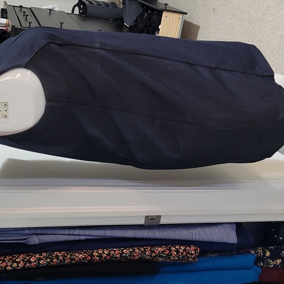 Black dress - Picture 4 of 6